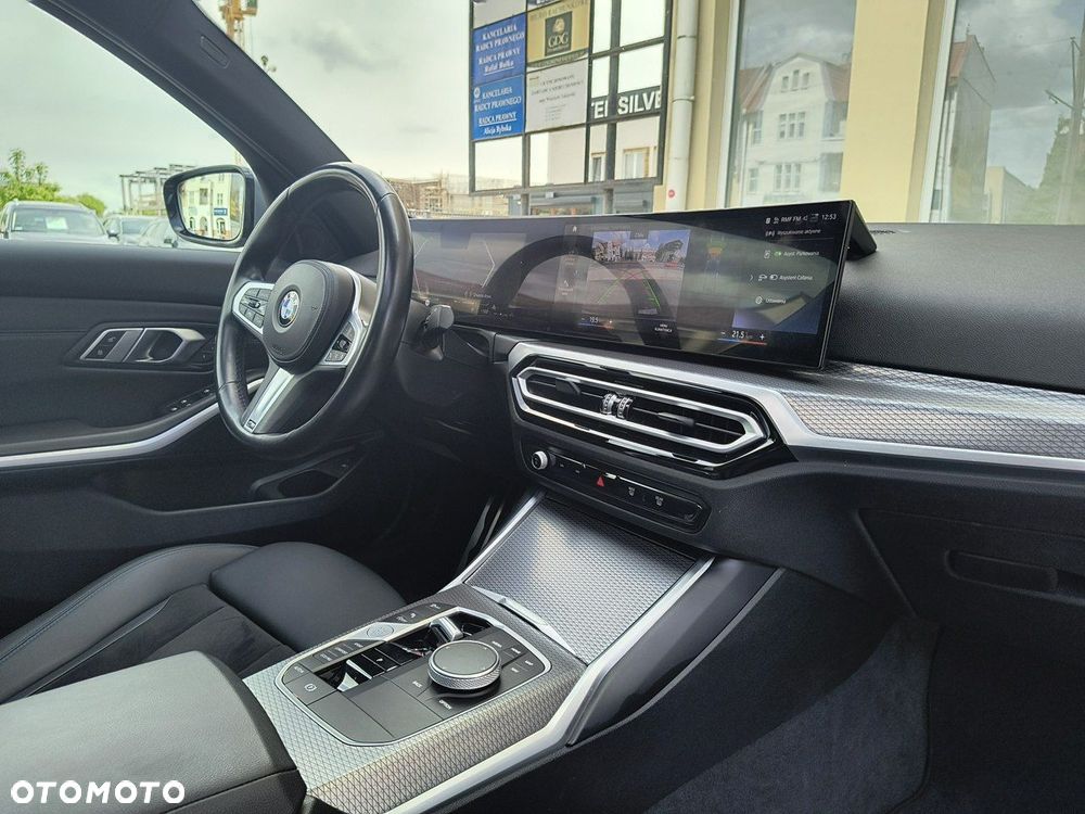 BMW Seria 3 320i Edition M Sport Shadow - 21