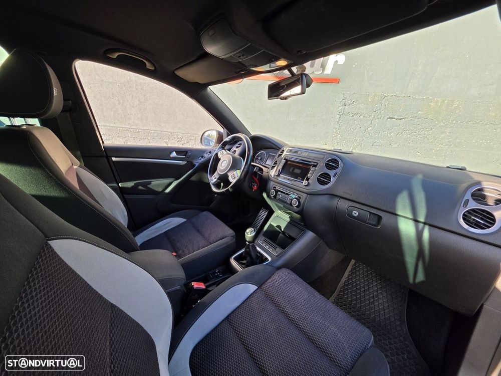 VW Tiguan - 16