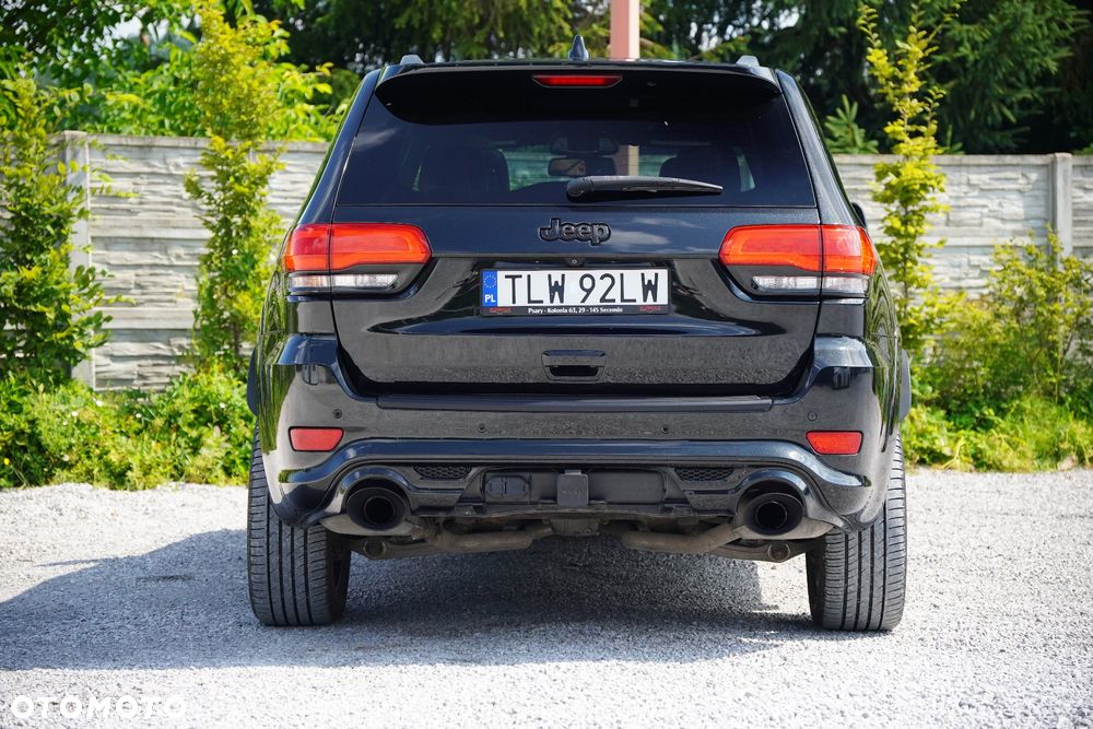 Jeep Grand Cherokee - 16