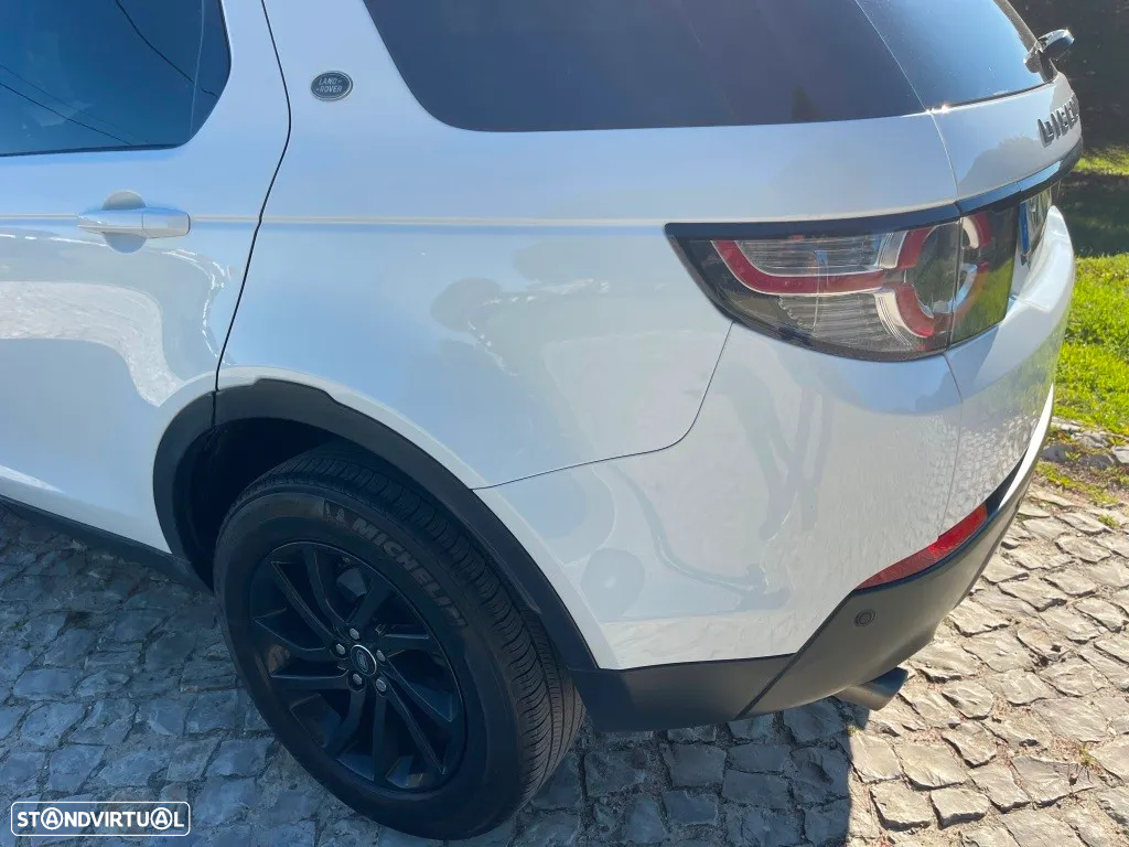 Land Rover Discovery Sport 2.0 TD4 HSE Luxury - 12