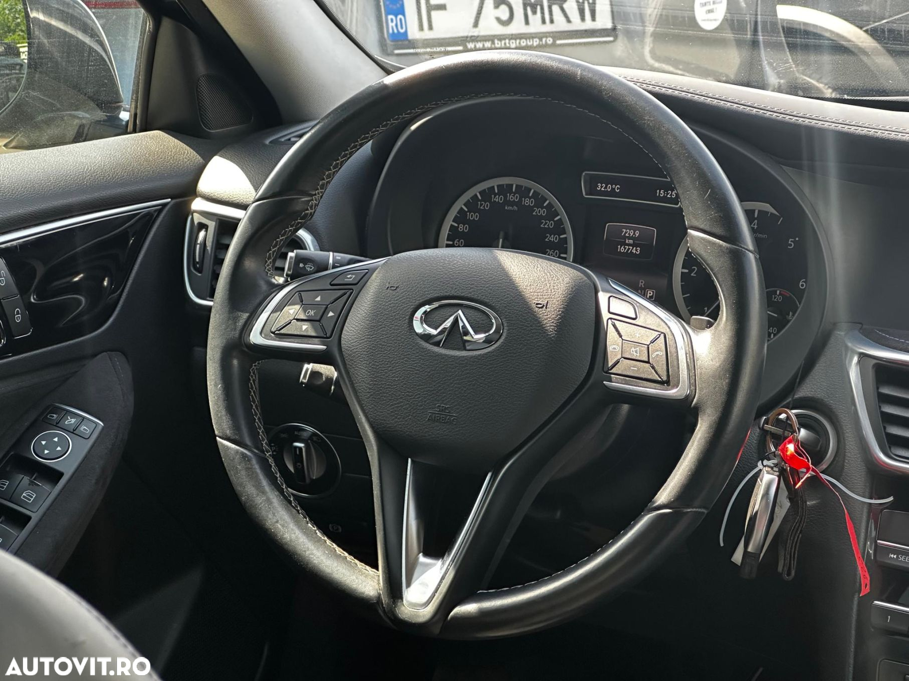 Infiniti Q30 - 10