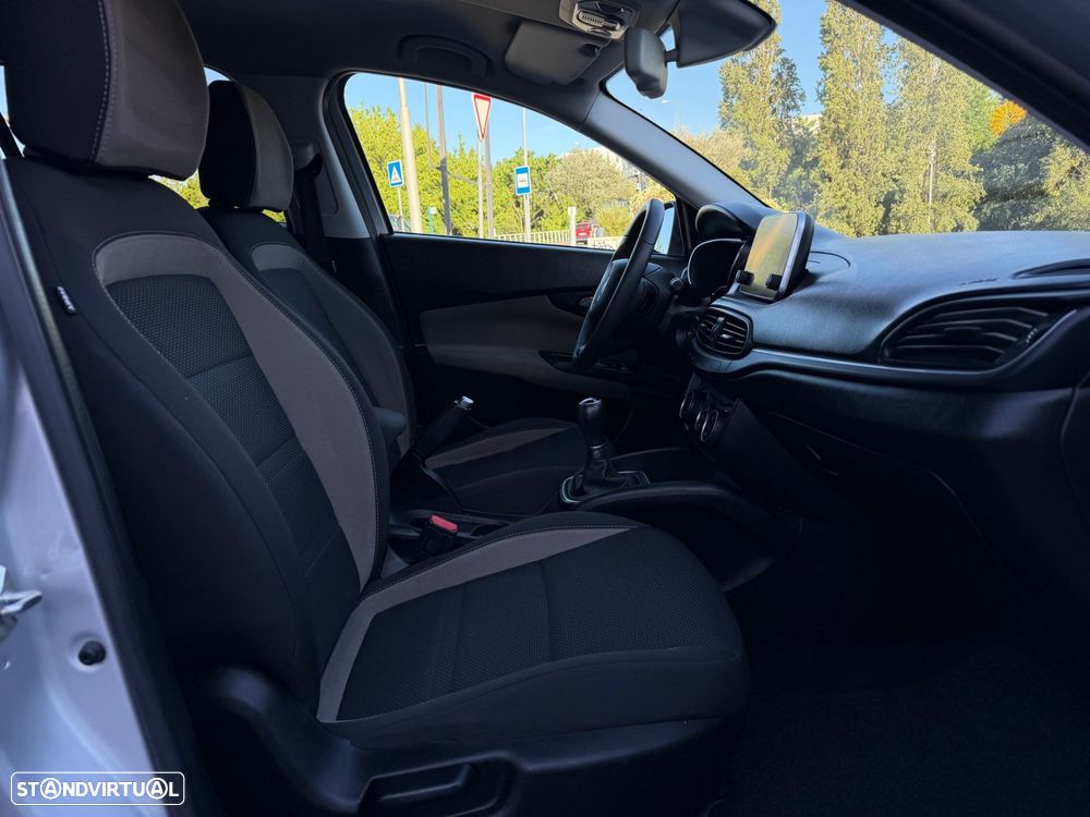 Fiat Tipo Station Wagon 1.3 M-Jet Lounge - 38