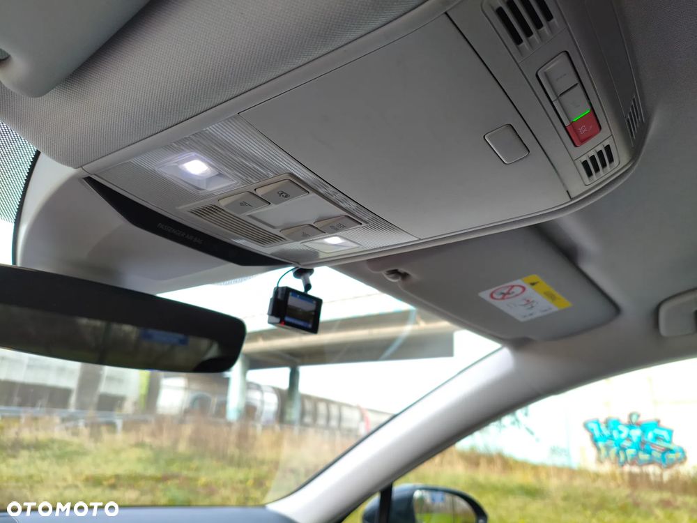 Volkswagen Passat 1.5 TSI EVO Business - 31