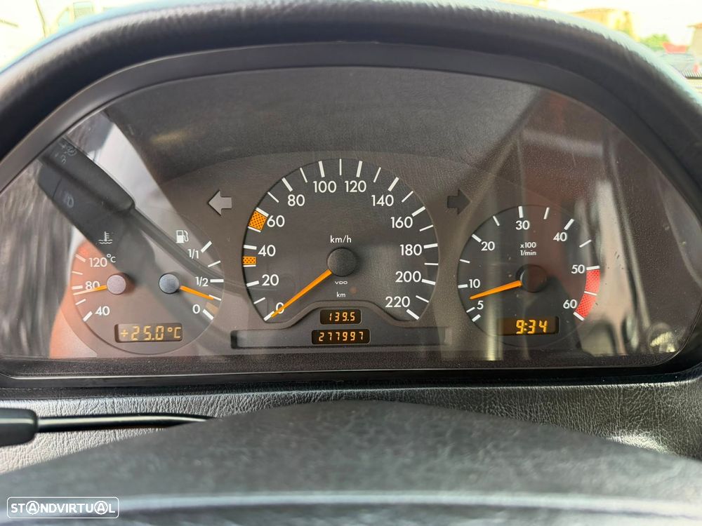 Mercedes-Benz C 250 - 29
