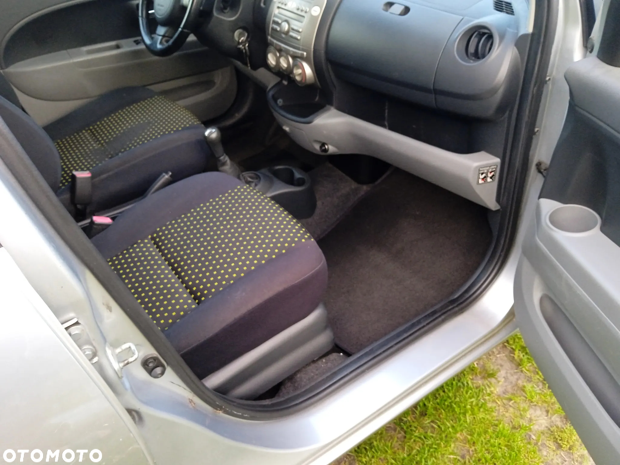 Daihatsu Sirion 1.3 - 9