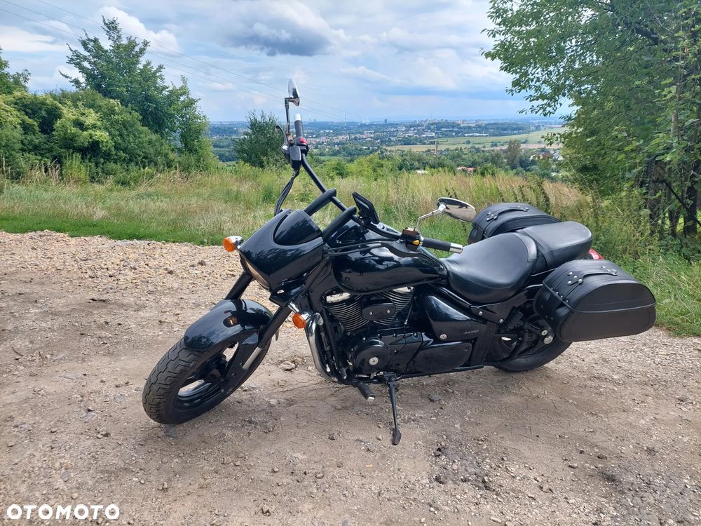 Suzuki Intruder - 3