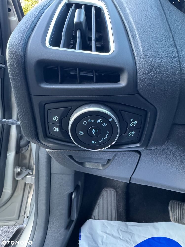 Ford Focus - 22