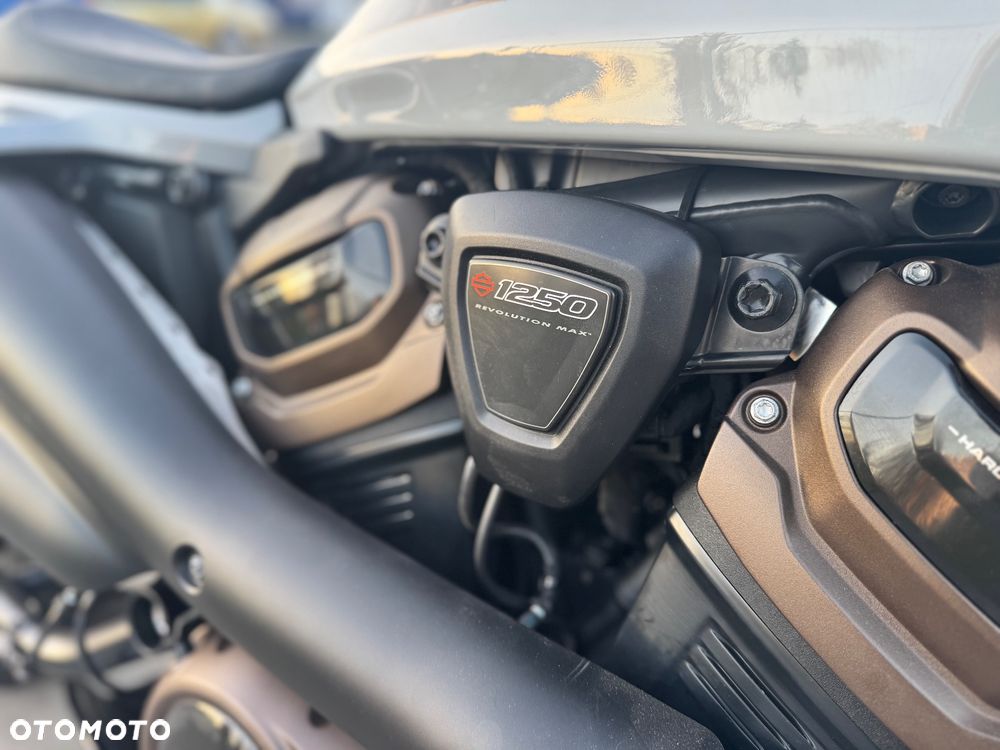 Harley-Davidson Sportster - 9