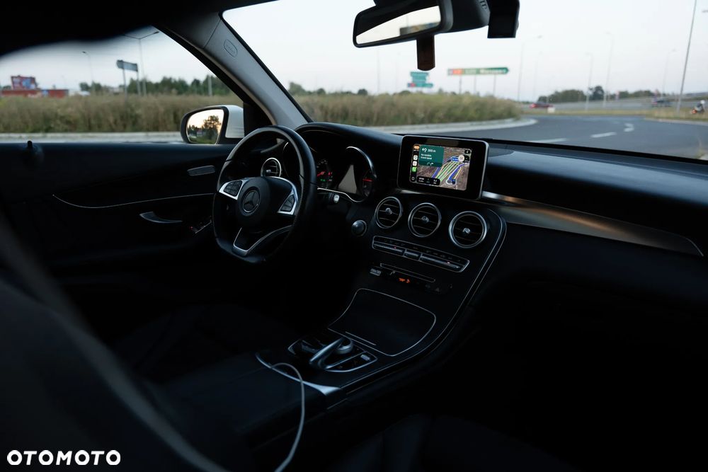 Mercedes-Benz GLC - 28