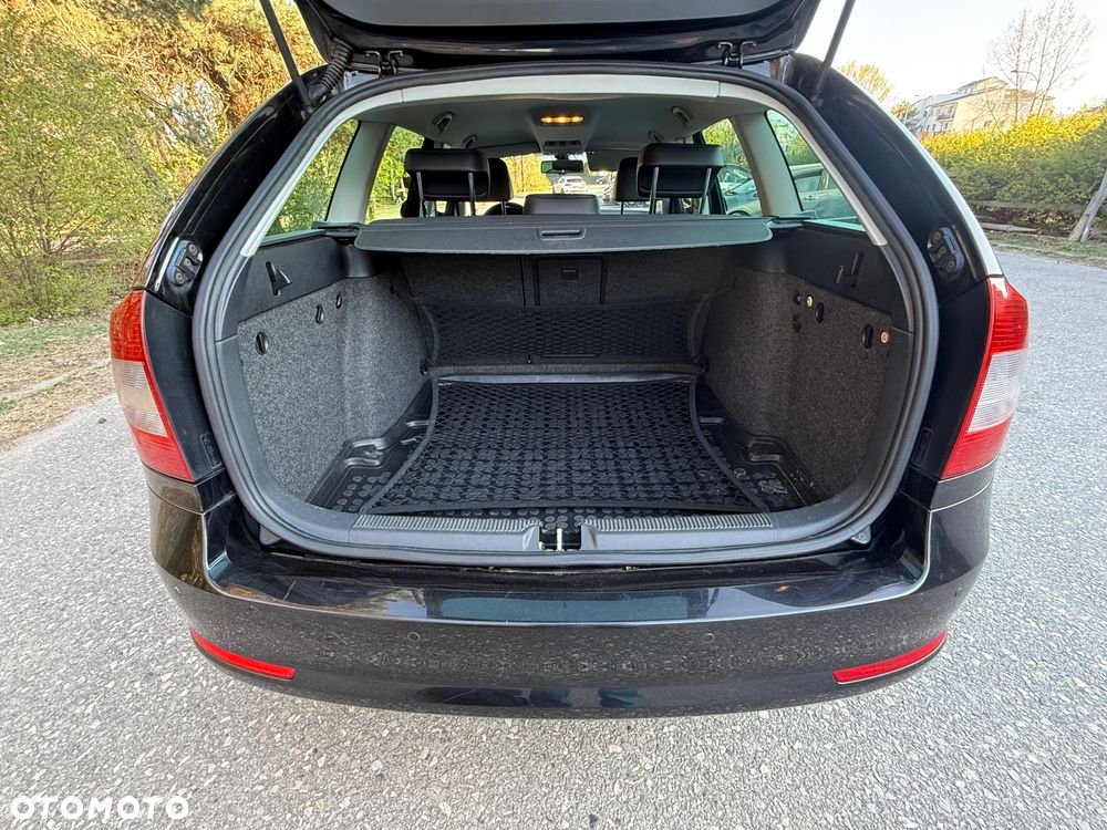 Skoda Octavia 1.8 TSI DSG Laurin & Klement - 17