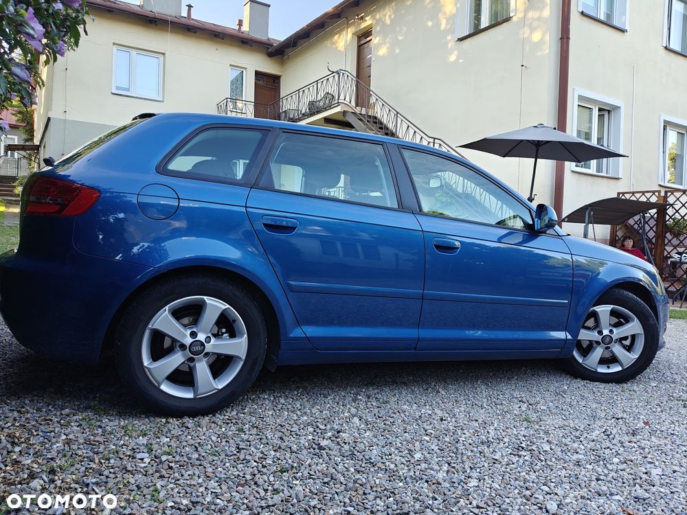 Audi A3 Sportback 1.6 Ambition - 4