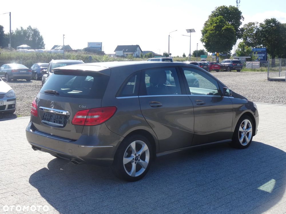 Mercedes-Benz Klasa B 200 CDI (BlueEFFICIENCY) - 14