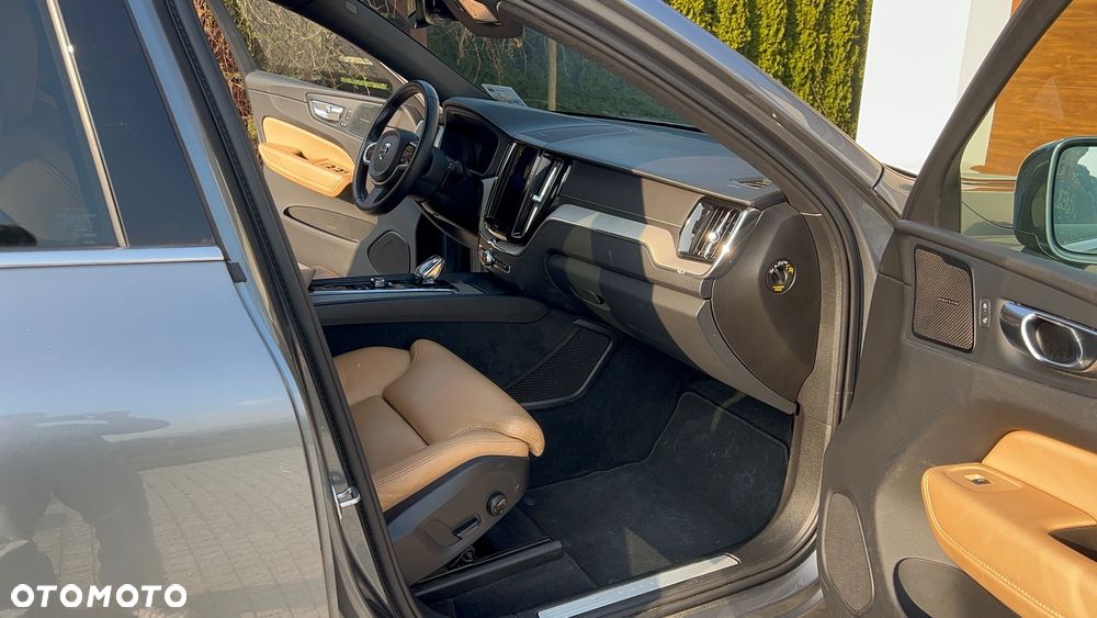 Volvo XC 60 B4 D AWD Inscription - 17