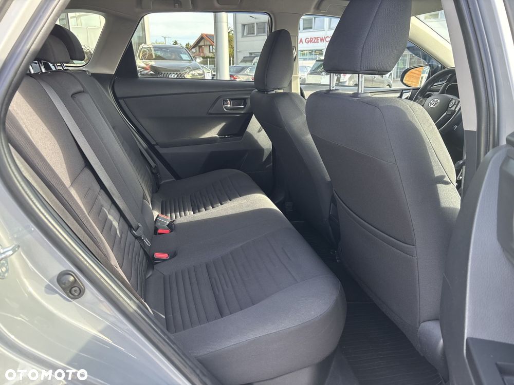 Toyota Auris - 13