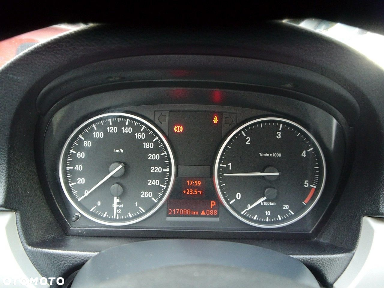 BMW Seria 3 318d - 16