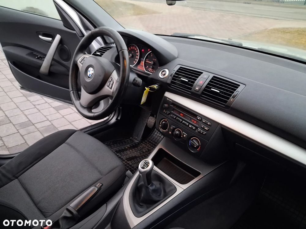 BMW Seria 1 118d - 14