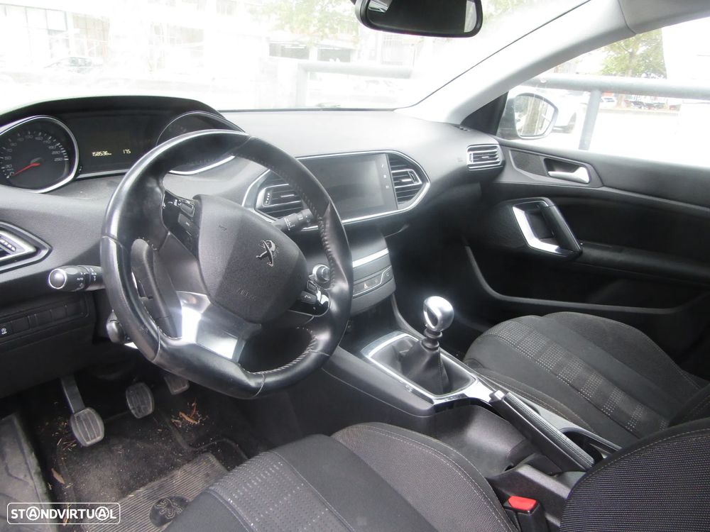 Peugeot 308 SW - 5