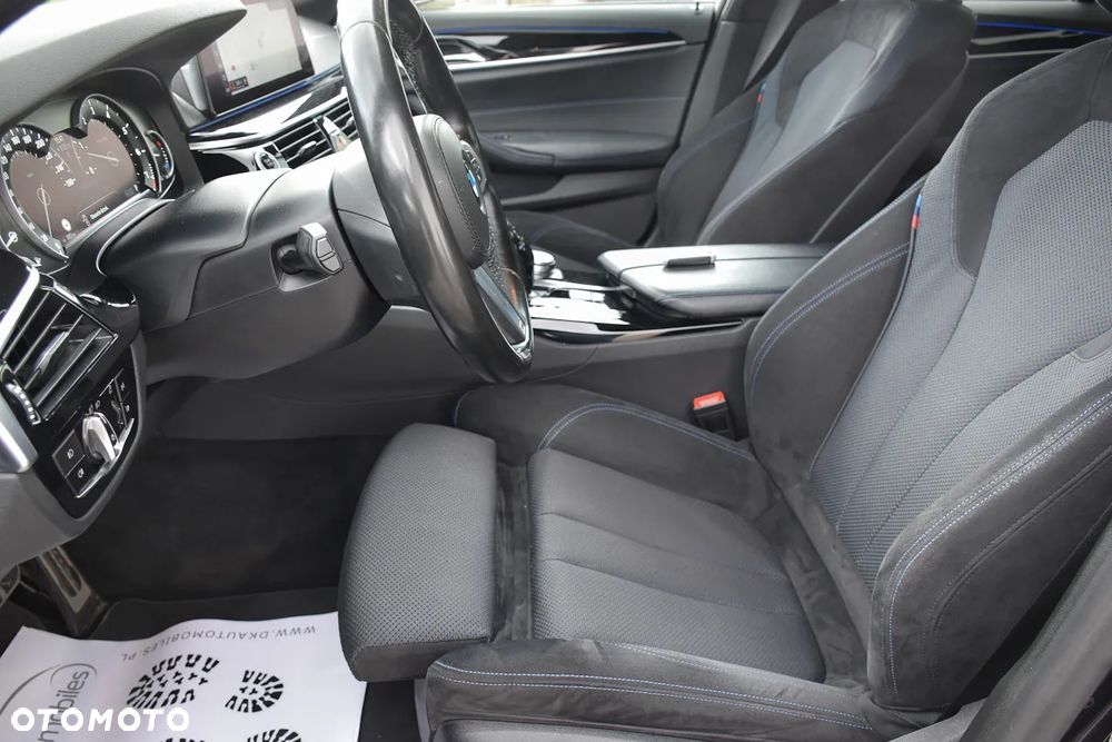 BMW Seria 5 530i xDrive M Sport Edition - 22