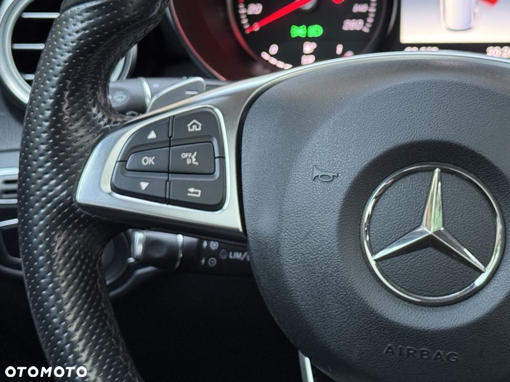 Mercedes-Benz GLC 250 4Matic 9G-TRONIC AMG Line - 34