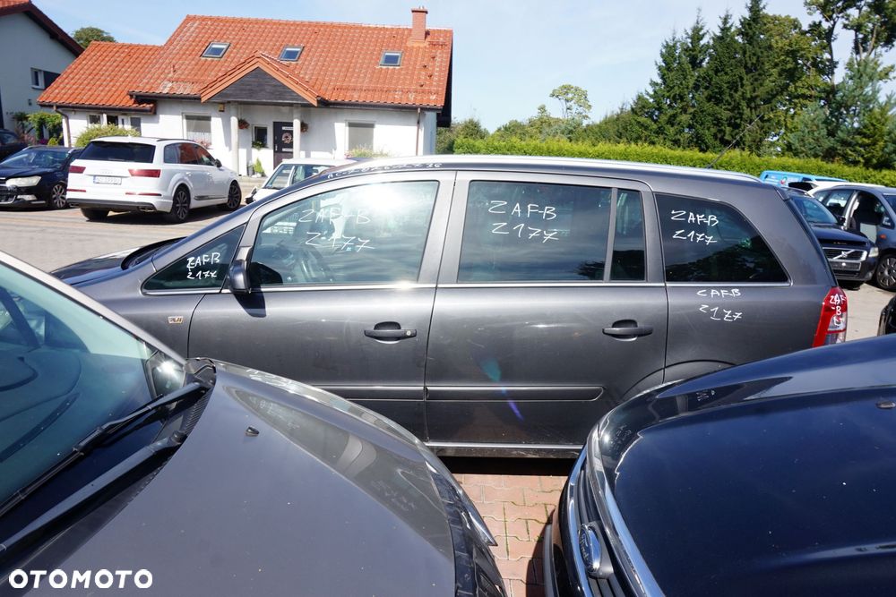 OPEL ZAFIRA B LIFT 2009 Z177 1.9 CDTI Z19DTH 150KM M32 383 SZARY na części - 2
