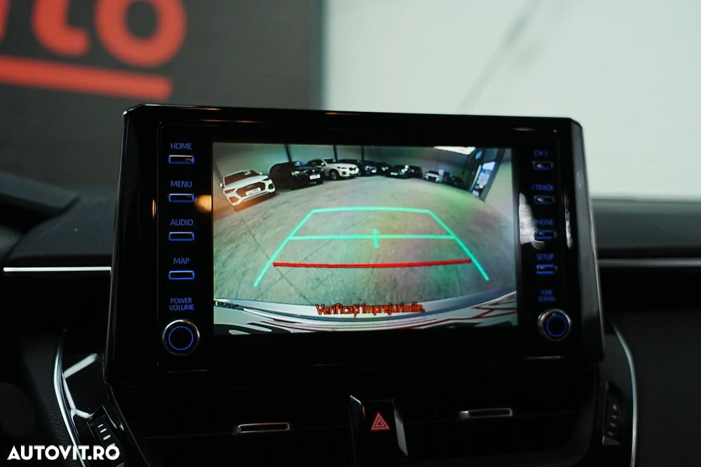 Toyota Corolla 1.8 HSD Business - 29