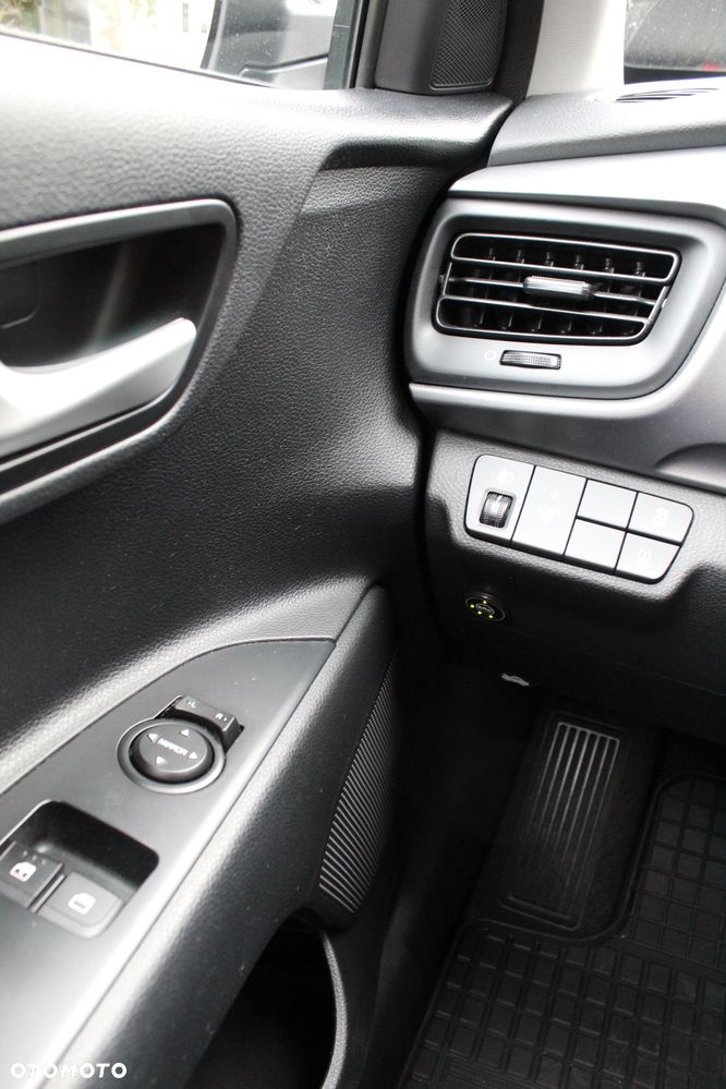 Kia Stonic 1.4 M - 17