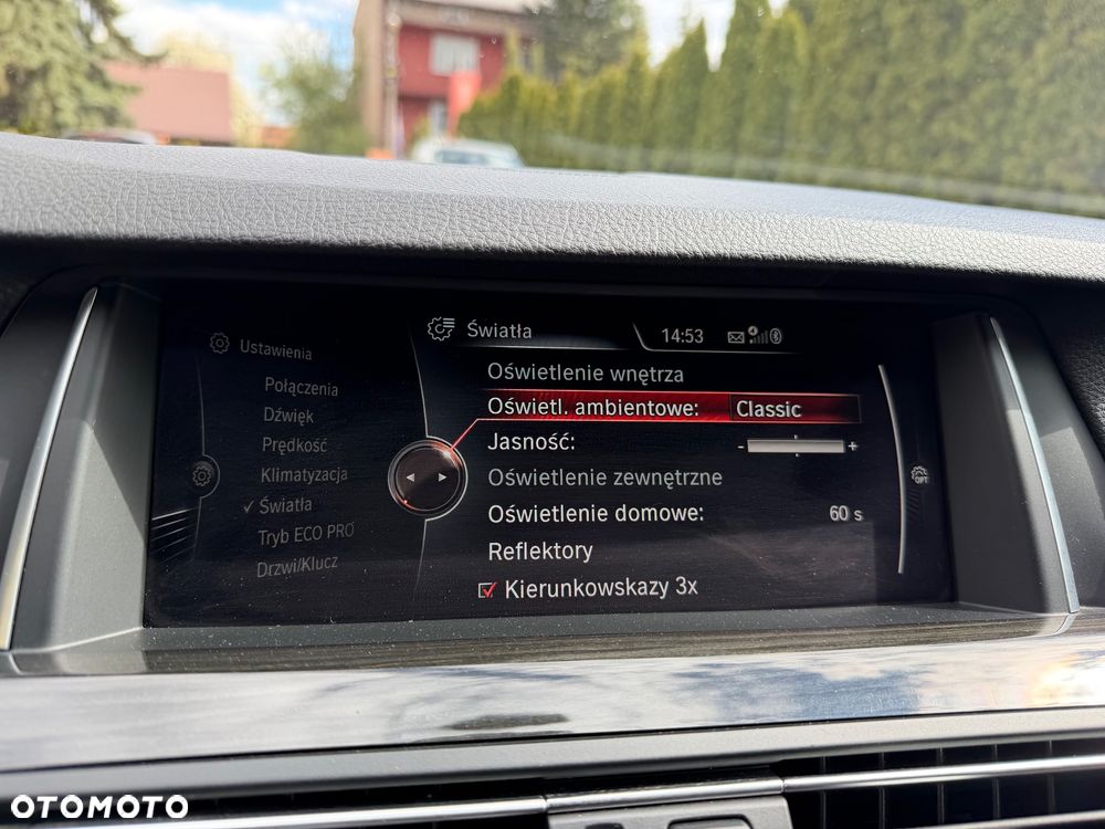 BMW Seria 5 525d xDrive Luxury Line - 32