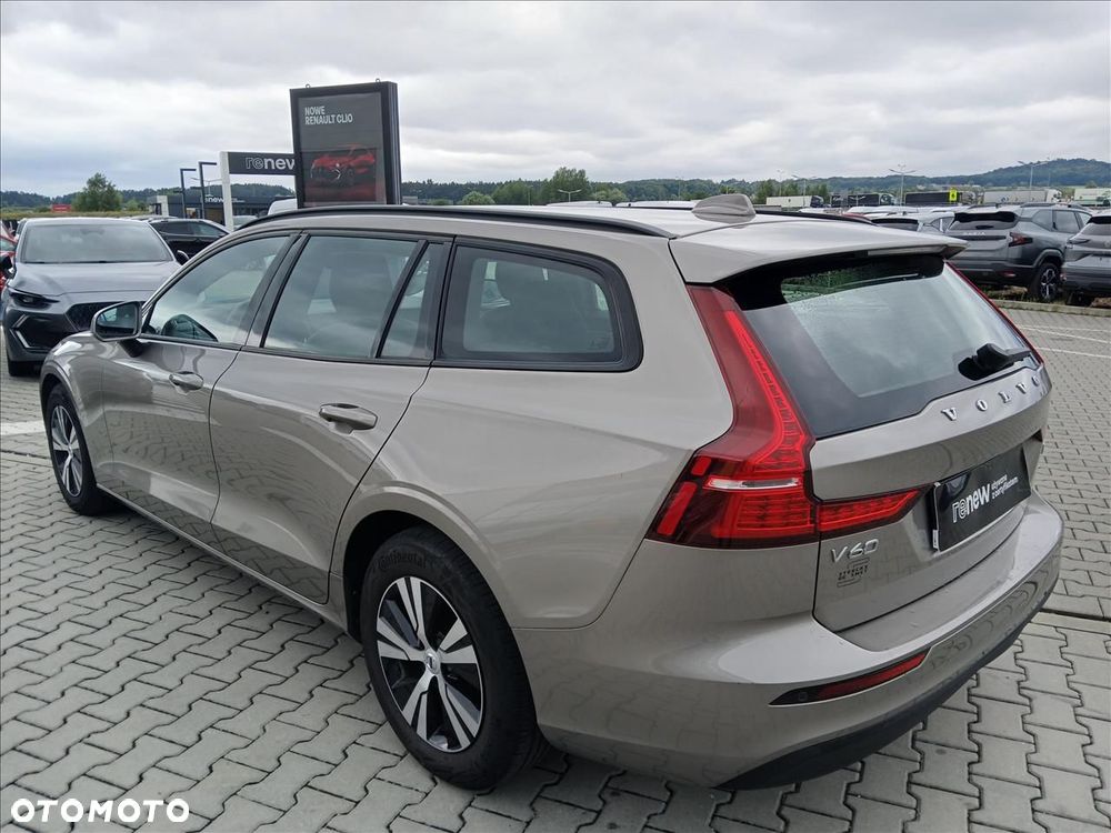 Volvo V60 D3 Momentum Pro - 4