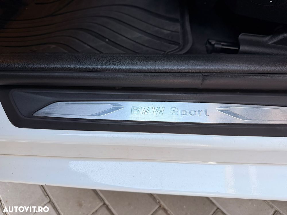 BMW Seria 3 318d Aut. Sport Line - 17