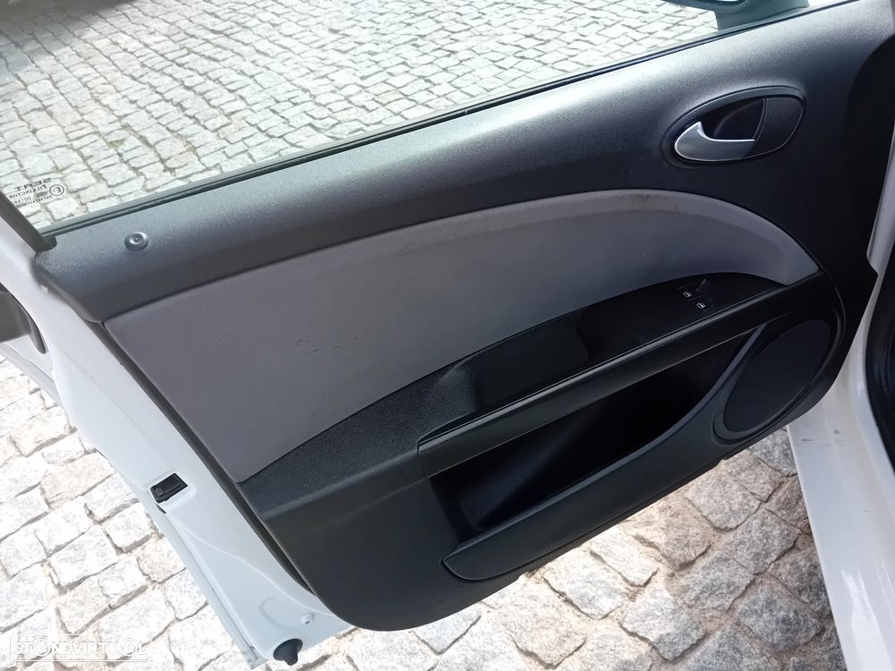 SEAT Leon 1.6 TDI DPF E-Ecomotive Style - 11