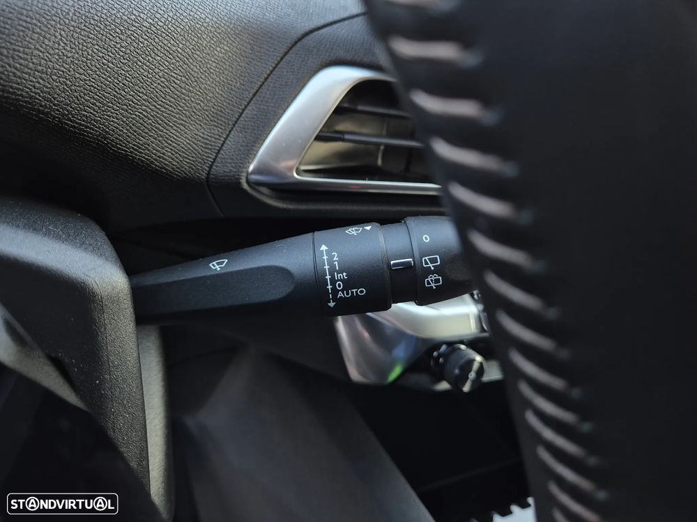 Peugeot 3008 1.5 BlueHDi Allure Pack - 27