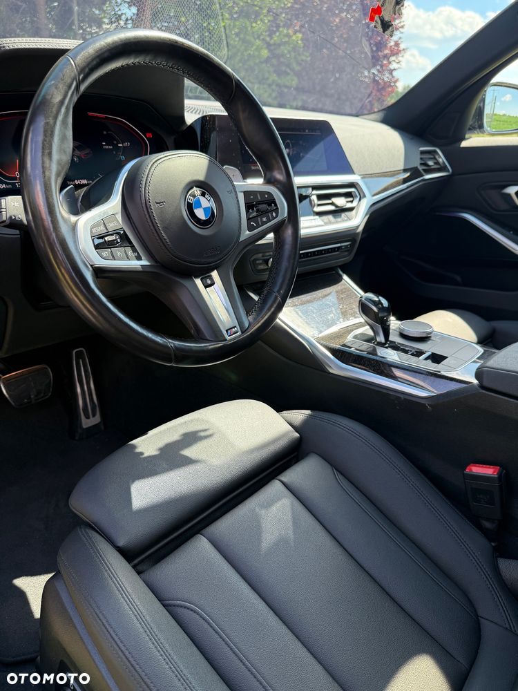 BMW Seria 3 330i M Sport sport - 26