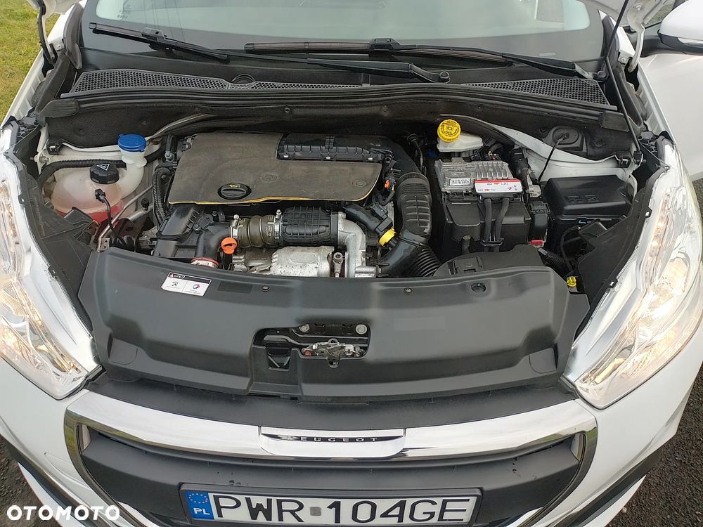 Peugeot 208 - 13