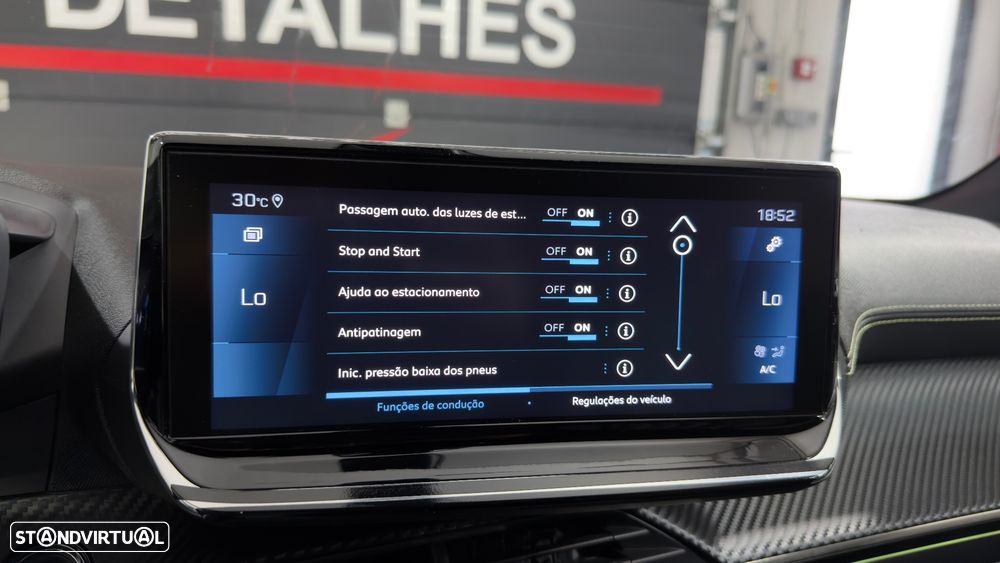 Peugeot 2008 PureTech 155 EAT8 GT - 29