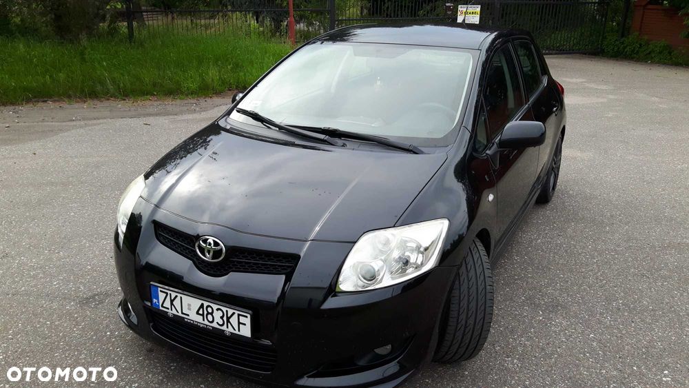 Toyota Auris - 1