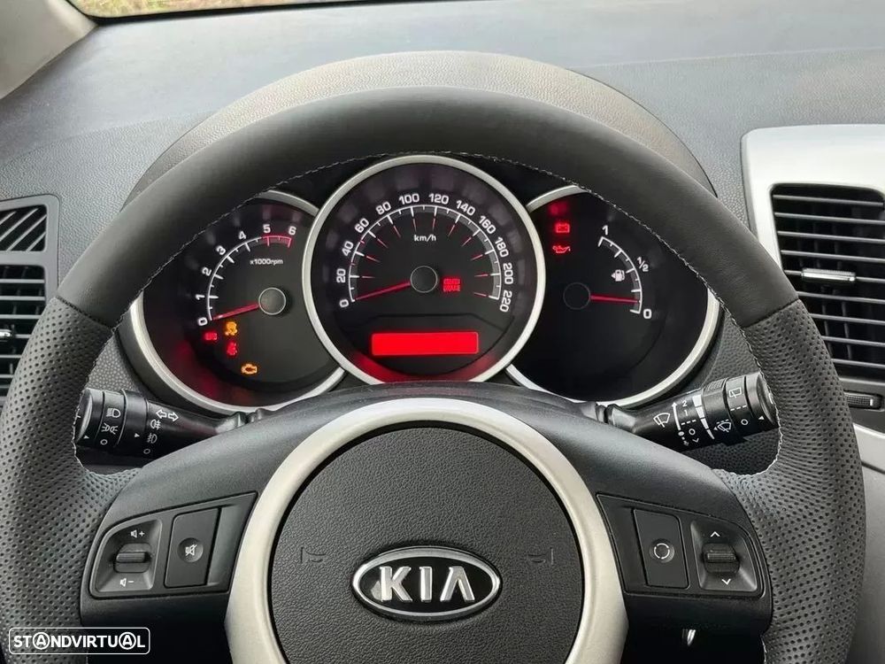 Kia Venga 1.4 CRDi LX ISG - 15