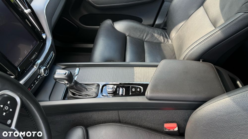 Volvo XC 60 D4 Momentum - 31