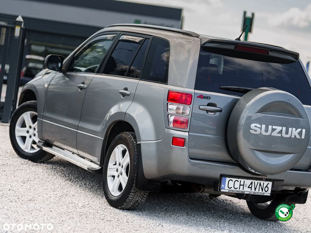 Suzuki Grand Vitara 2.0 Comfort + Family - 6