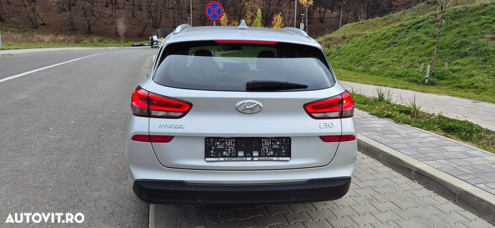 Hyundai i30 Kombi 1.6 CRDI DCT Passion - 15