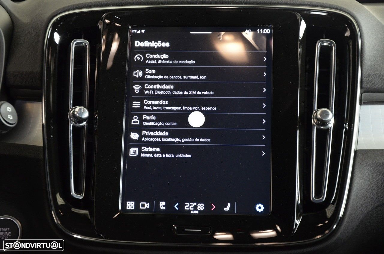 Volvo XC 40 2.0 B3 Black Edition - 16