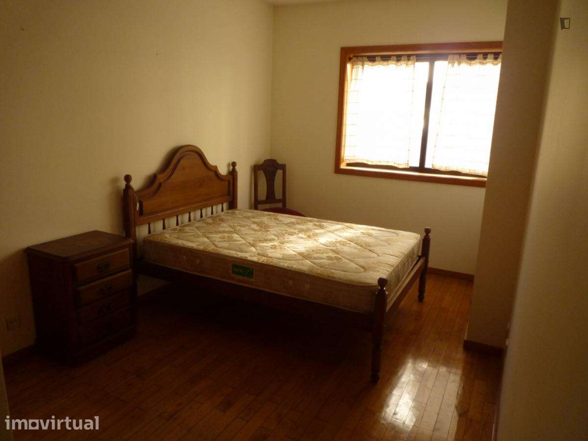 Apartamento com 2 quartos - localizado em Nogueiró e Tenões Braga - Grande imagem: 4/12