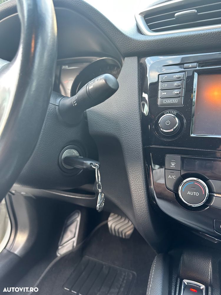 Nissan Qashqai 1.6 DCI Start/Stop X-TRONIC N-Connecta - 28