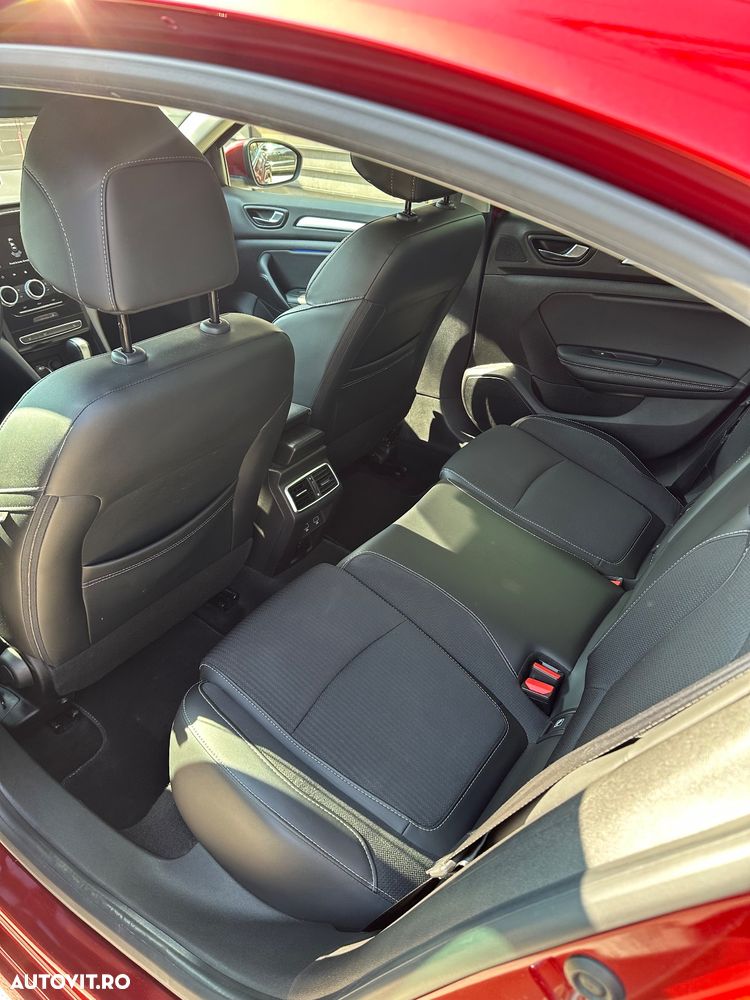 Renault Megane TCe 140 EDC GPF Intens - 11