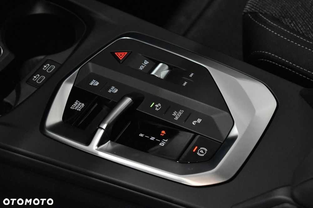 BMW Seria 2 220i mHEV - 17