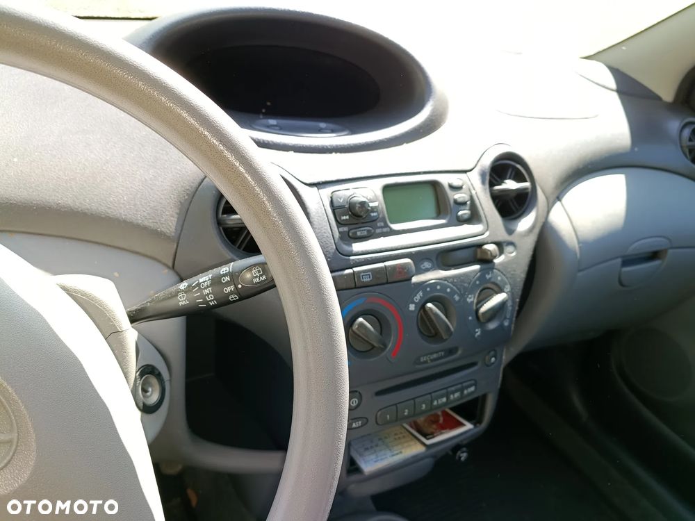 Toyota Yaris 1.0 Luna - 3