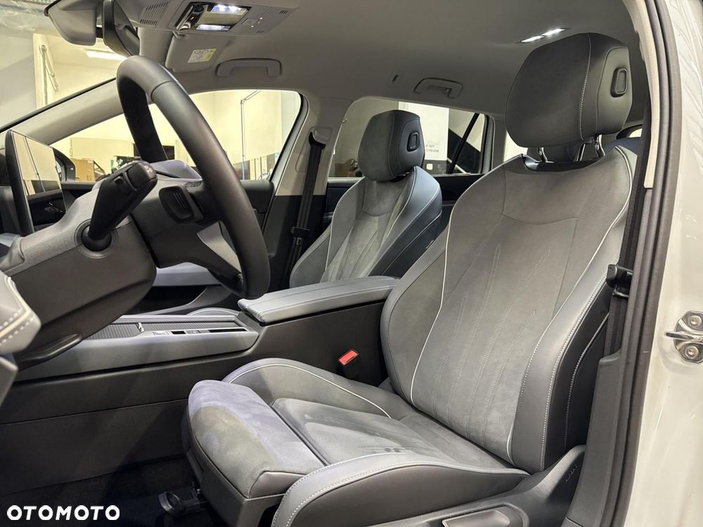 Volkswagen Passat - 10