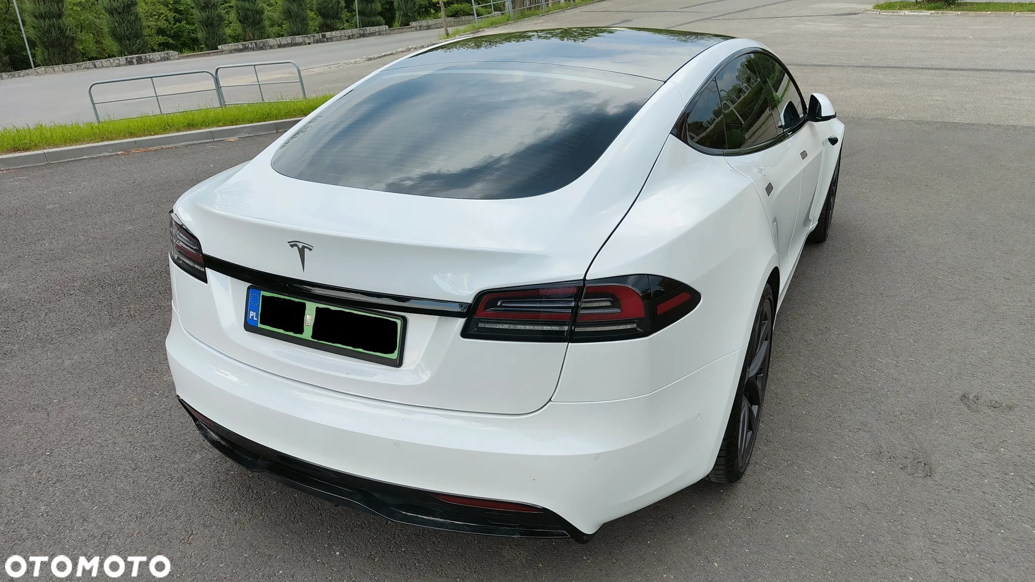 Tesla Model S Long Range - 12