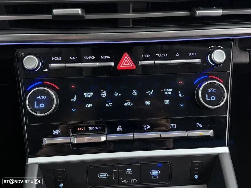 Hyundai Santa Fe 1.6 Plugin-Hybrid 4WD 7L Signature - 18