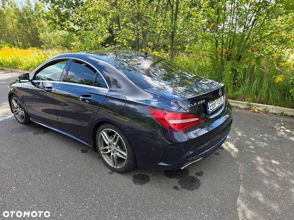 Mercedes-Benz CLA 220 4-Matic AMG Line - 9