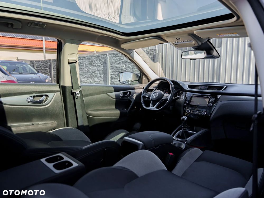 Nissan Qashqai 1.6 DIG-T N-Connecta - 19